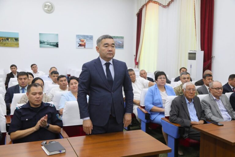 АКТИВ ОТЫРЫСЫНДА ЖАҢАДАН САЙЛАНҒАН АРАЛ ҚАЛАСЫНЫҢ ӘКІМІ ТАНЫСТЫРЫЛДЫ
