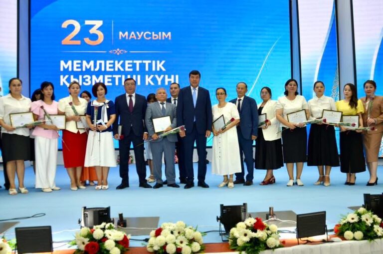 ХАЛЫҚҚА ҚЫЗМЕТ — АБЫРОЙЛЫ МІНДЕТ