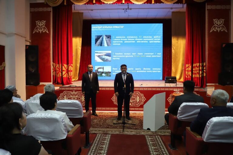 ҚАРМАҚШЫ АУДАНЫНЫҢ ӘКІМІ ЖАНДОС ЕРКІНБЕКТІҢ АҚАЙ АУЫЛЫНДА ХАЛЫҚПЕН КЕЗДЕСУІ БАСТАЛДЫ