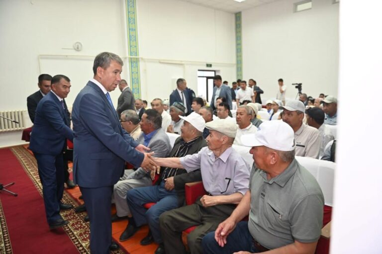 АУДАН ӘКІМІ БАСЫҚАРА, ҚҰМЖИЕК ЖӘНЕ ЖАЛАҢТӨС БАТЫР АУЫЛДАРЫНЫҢ ХАЛҚЫМЕН КЕЗДЕСТІ
