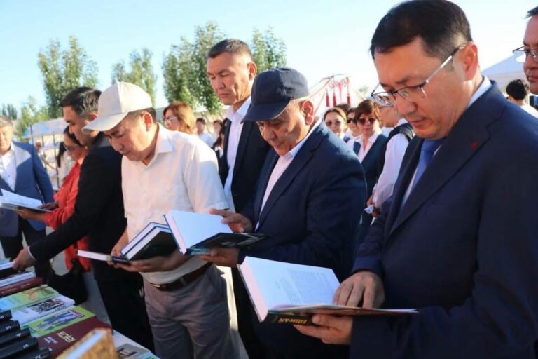 КІТАП ОҚУ МӘДЕНИЕТІН ҚАЛЫПТАСТЫРУ БАҒЫТЫНДАҒЫ ЖҰМЫСТАР ЖАЛҒАСУДА