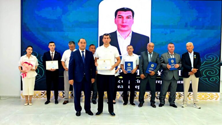 ВЕТЕРИНАРИЯ – АГРАРЛЫҚ САЛАНЫҢ ТІРЕГІ: ЖАҢАҚОРҒАНДА САЛА МАМАНДАРЫНА ҚҰРМЕТ КӨРСЕТІЛДІ